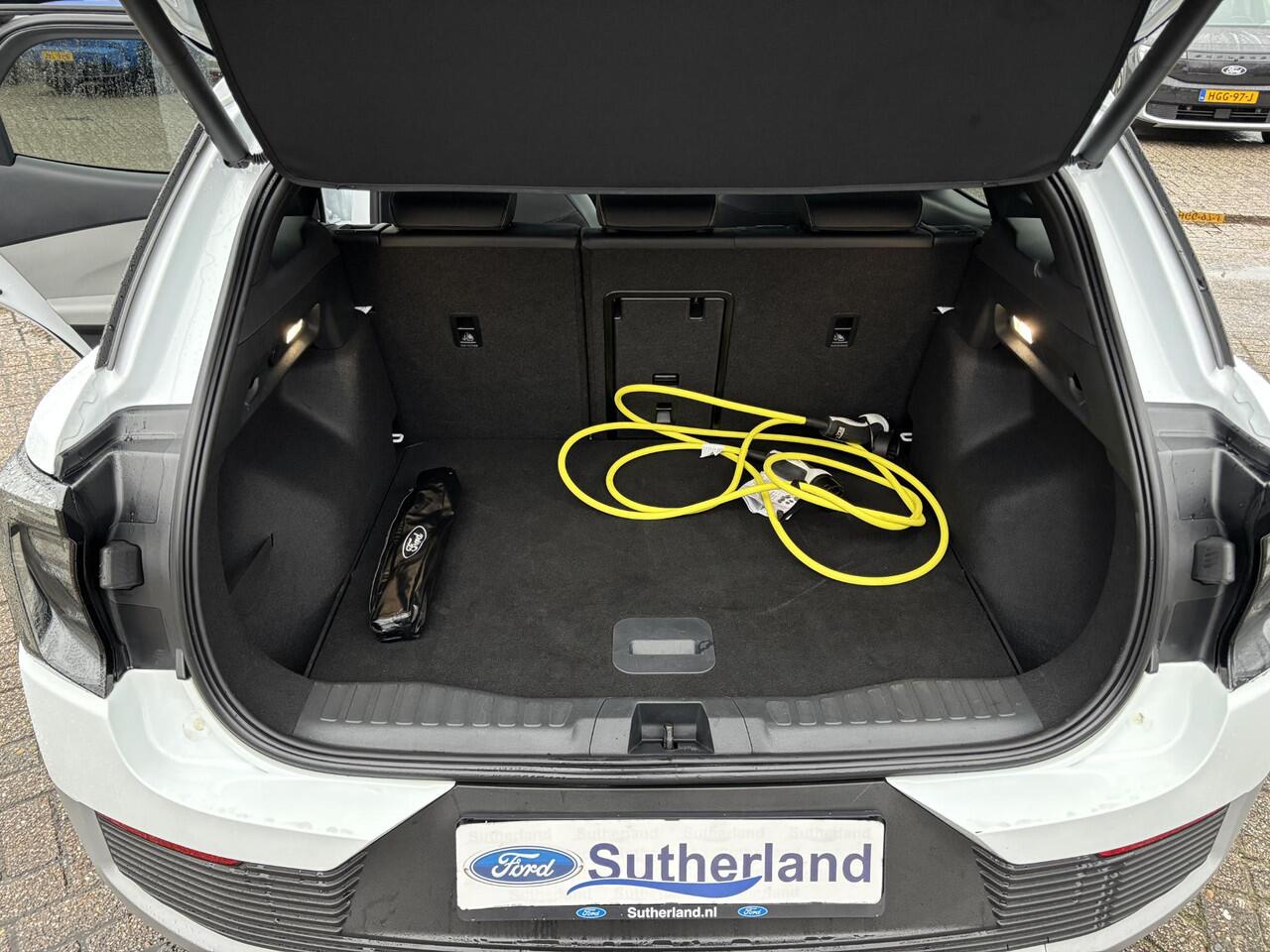 Ford EXPLORER Premium Extended Range RWD 77 kWh 286pk | Driver Assistance Pack | Panoramadak | 21 inch Licht metalen Velgen