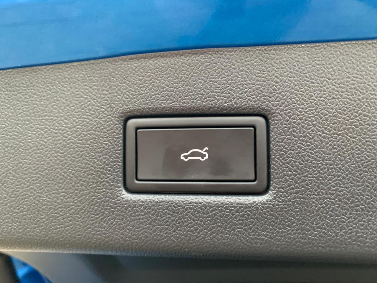 Ford EXPLORER Premium Extended Range RWD 77 kWh | SCI | 286pk | Driver Assistance Pack | Warmte Pomp