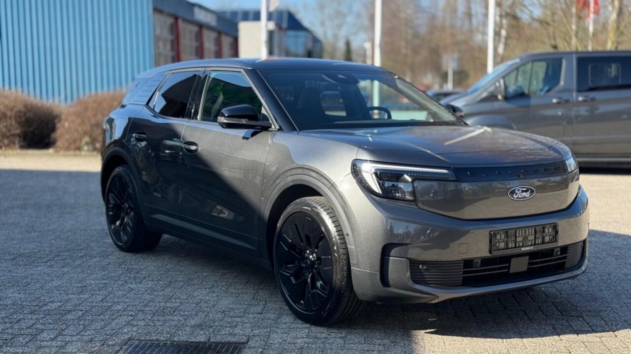 Ford EXPLORER PREMIUM AWD 79kwh FULL OPTIONS! BLACK PACK