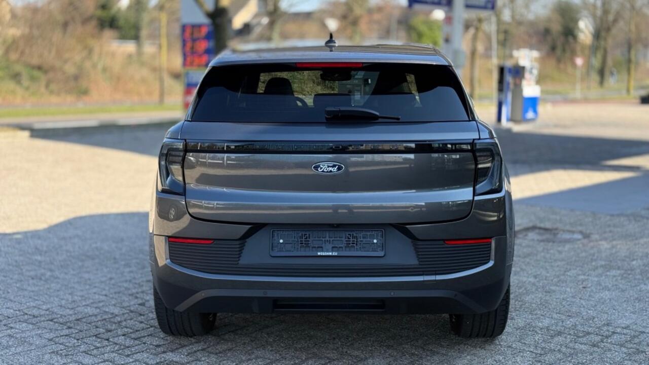 Ford EXPLORER PREMIUM AWD 79kwh FULL OPTIONS! BLACK PACK