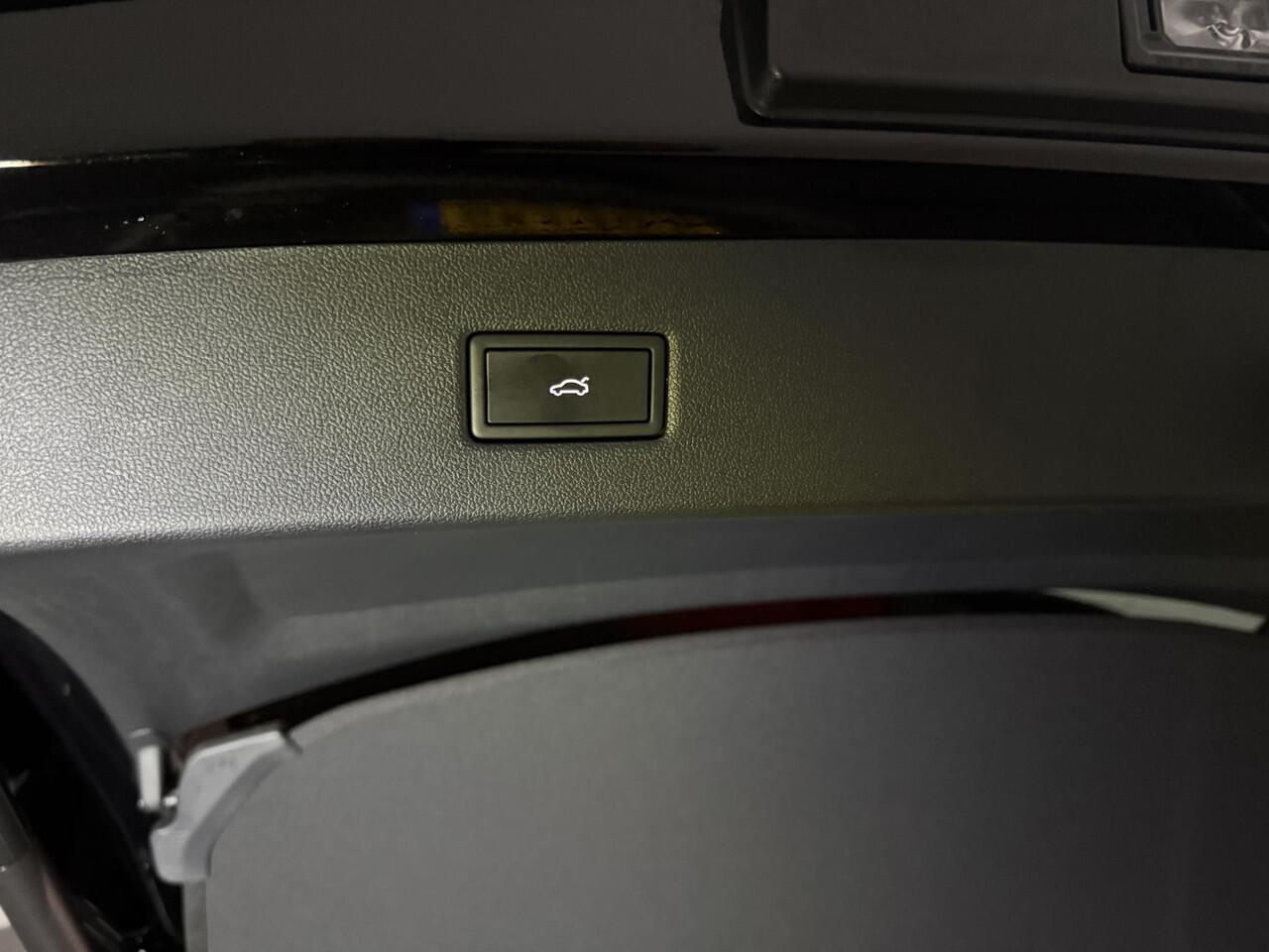 Ford EXPLORER Premium Extended Range RWD 77 kWh 286 PK | Driver Assistance Pack | Panoramadak | Ex-Demo