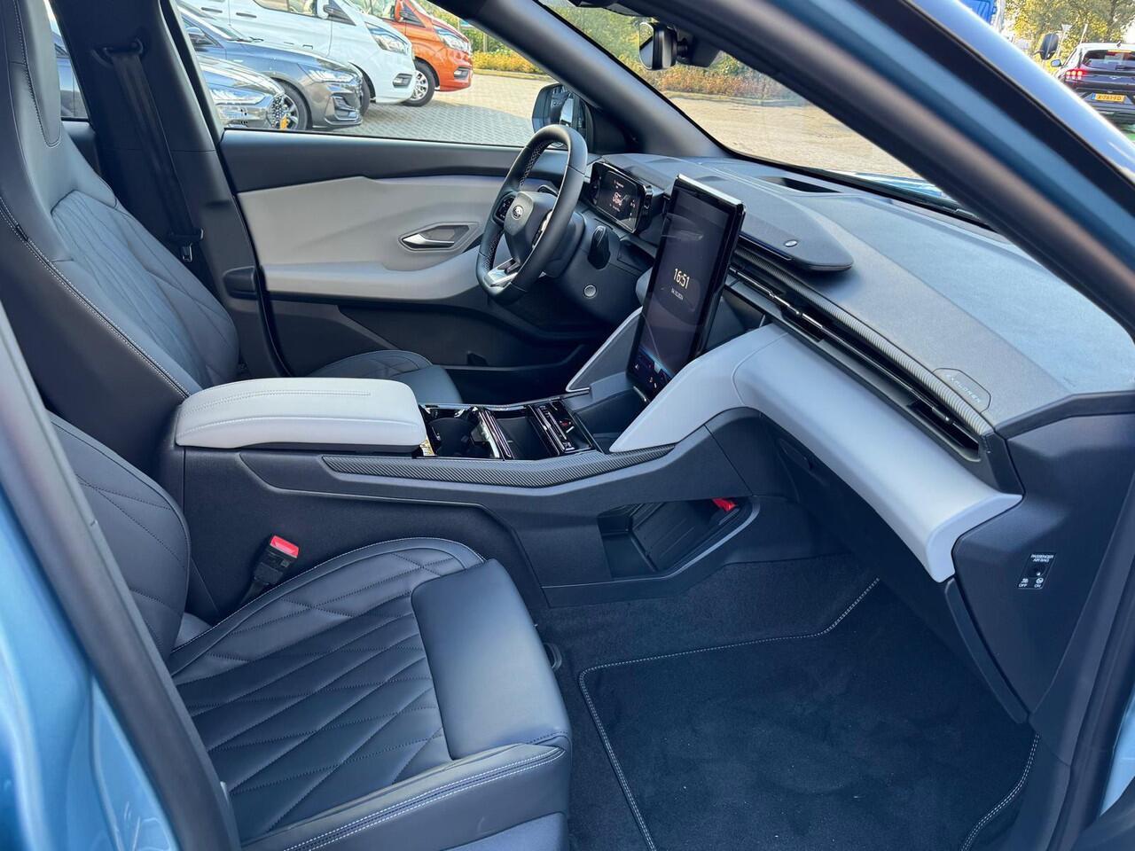 Ford EXPLORER Premium Extended Range RWD 77 kWh | Head Up Display | 360 Camera | Adaptieve Cruise Control | Panoramadak