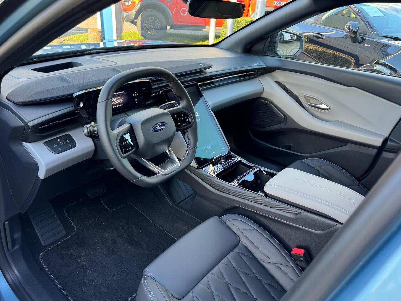Ford EXPLORER Premium Extended Range RWD 77 kWh | Head Up Display | 360 Camera | Adaptieve Cruise Control | Panoramadak