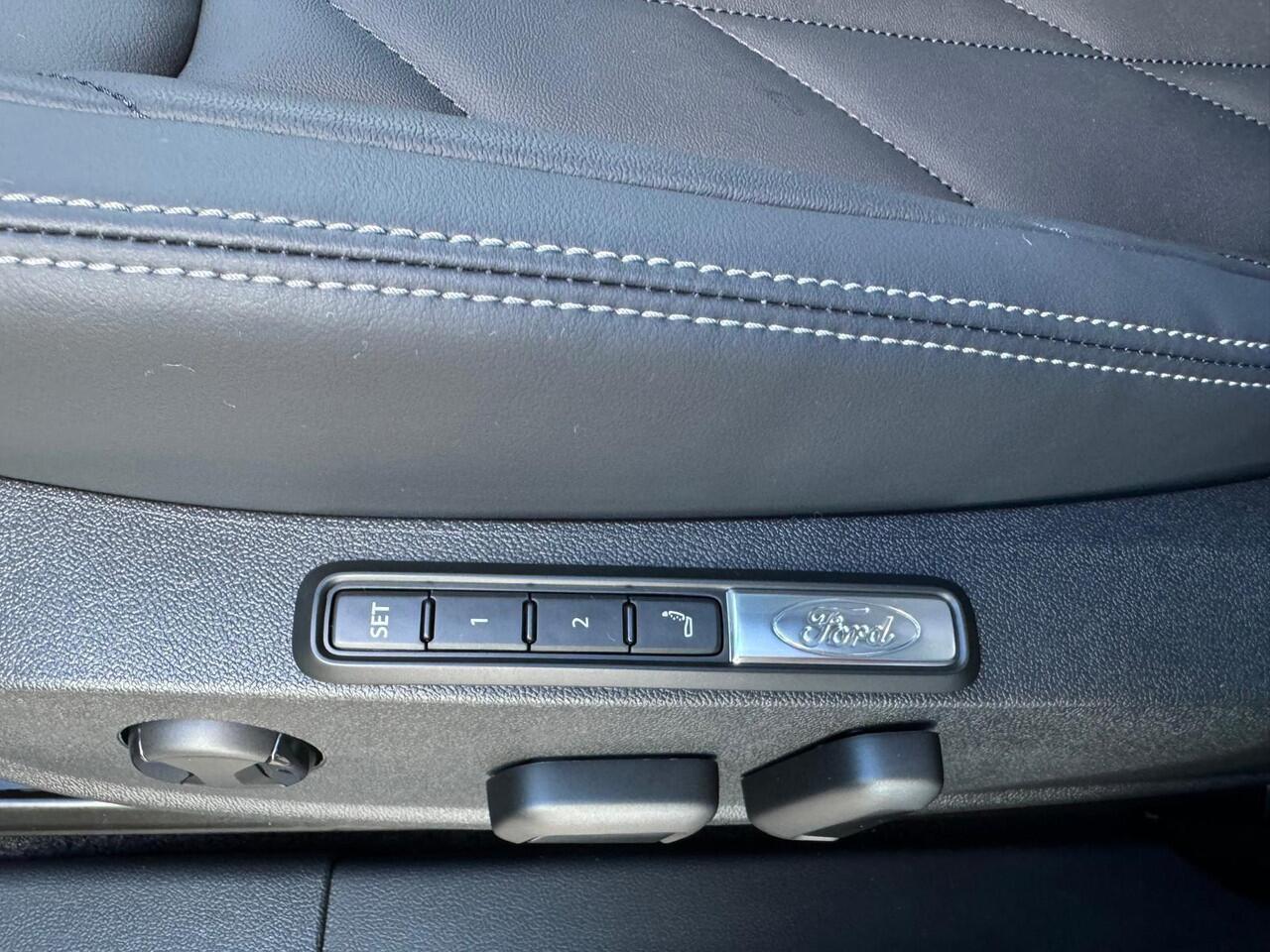 Ford EXPLORER Premium Extended Range RWD 77 kWh | Head Up Display | 360 Camera | Adaptieve Cruise Control | Panoramadak