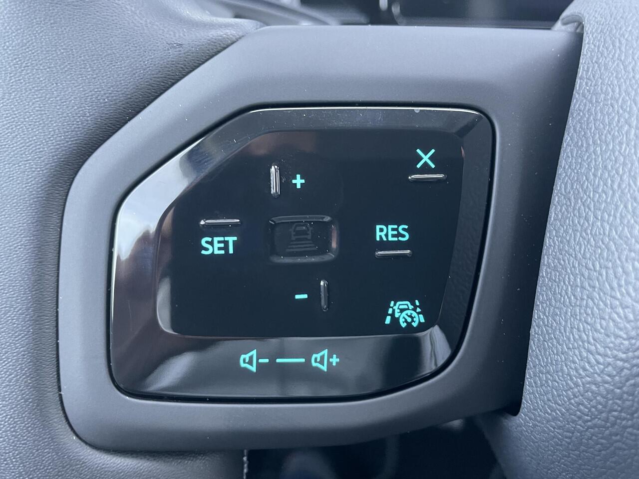 Ford EXPLORER Extended Range RWD 77 kWh | Direct Leverbaar! | NU ¤ 2000,- Voordeel+ gratis Warmtepomp! | AGR Comfort stoelen | Elektrisch wegklapbare trekhaak |