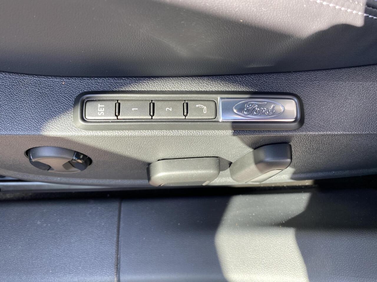 Ford EXPLORER Premium Extended Range RWD 77 kWh Panoramadak | 21 inch lichtmetalen velgen Bright Machined | Driver Assistance Pack