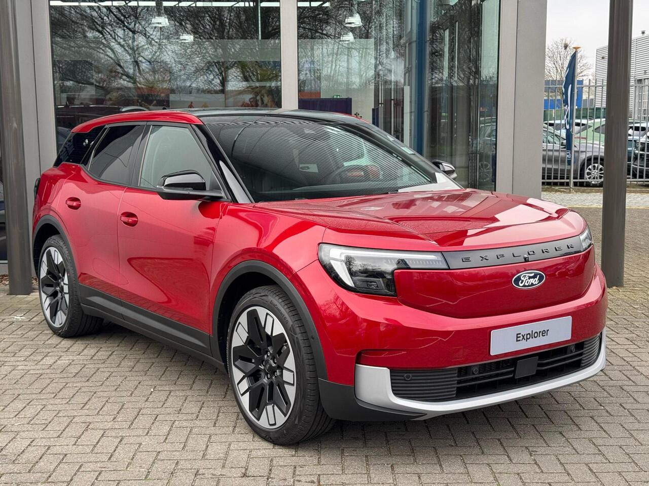 Ford EXPLORER Premium Extended Range RWD 77 kWh | Glazen dak | 21 Inch | Head-up display | 360 graden camera | Matrix verlichting | B&O Sound |