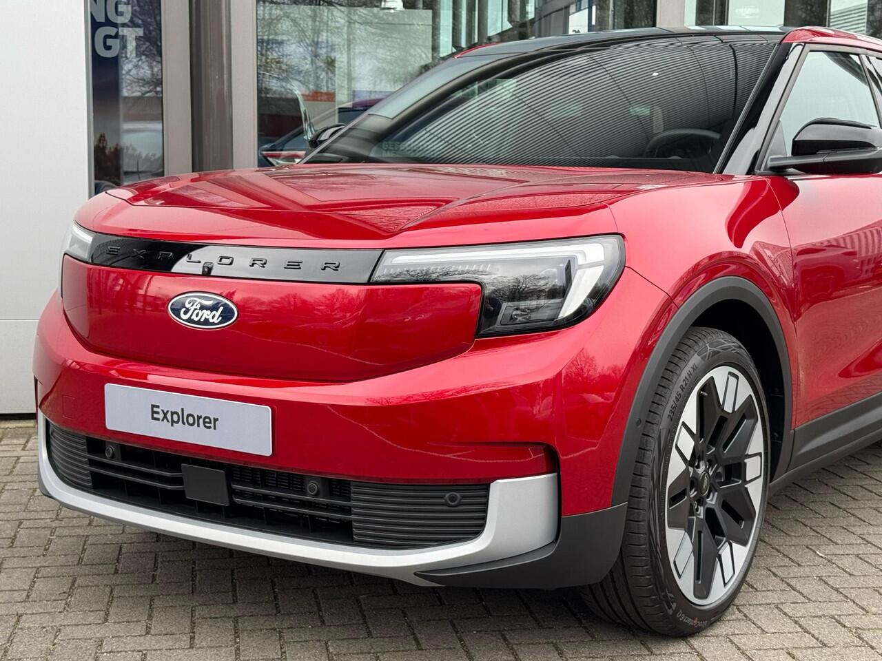 Ford EXPLORER Premium Extended Range RWD 77 kWh | Glazen dak | 21 Inch | Head-up display | 360 graden camera | Matrix verlichting | B&O Sound |