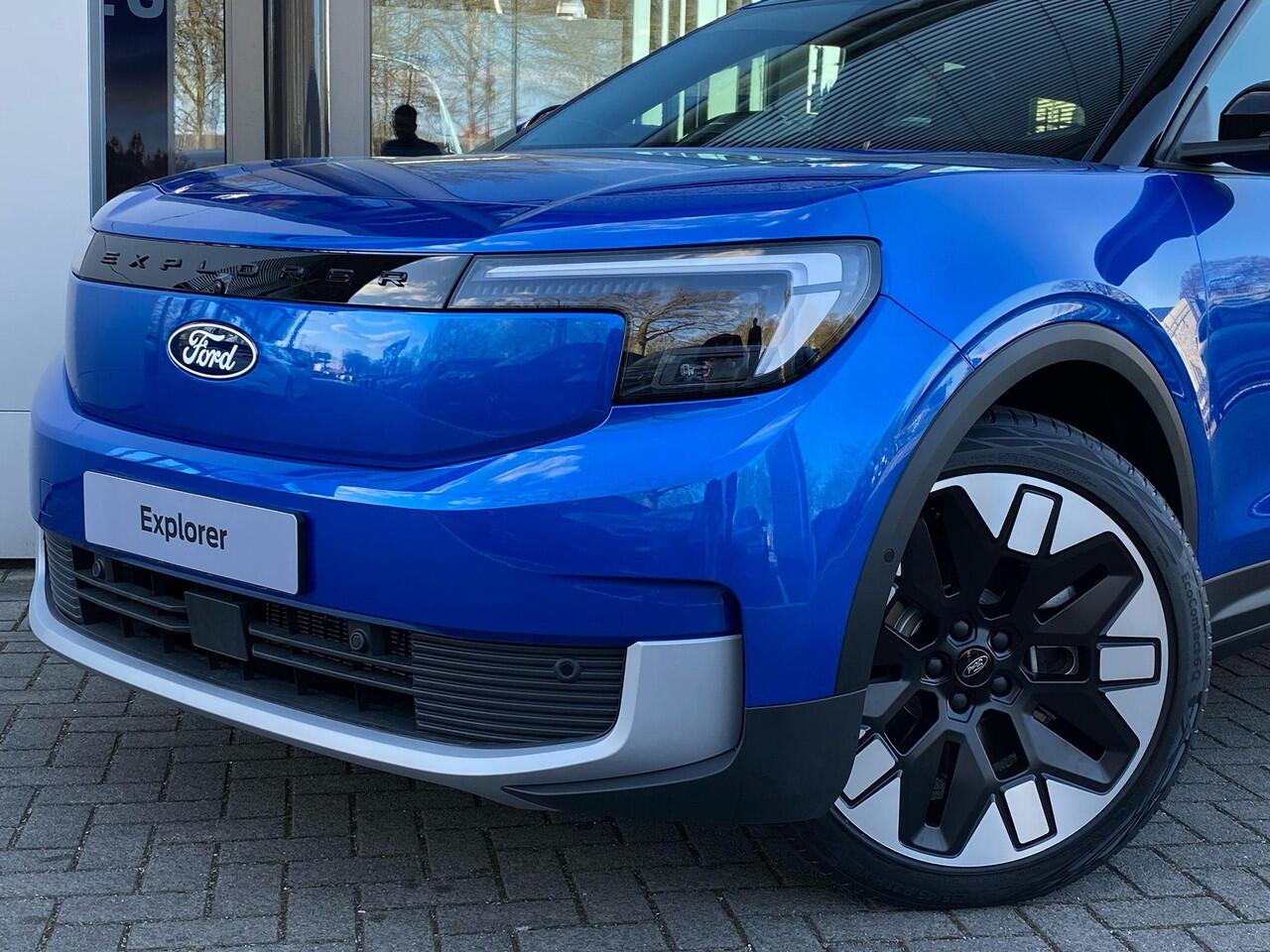 Ford EXPLORER Premium Extended Range RWD 77 kWh | Glazen dak | 21 Inch | Head-up display | 360 graden camera | Matrix verlichting | B&O Sound |