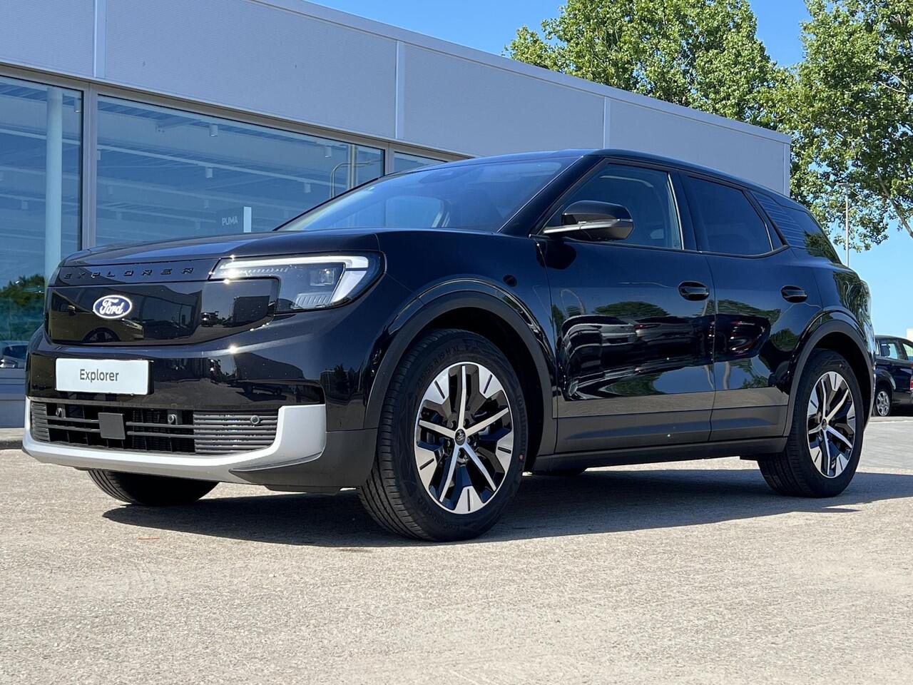 Ford EXPLORER Extended Range RWD 77 kWh Ford Voorraad | Zuid | Adaptieve cruise control | Stuurwiel verwarming | stoelverwarming | Achteruitrijcamera