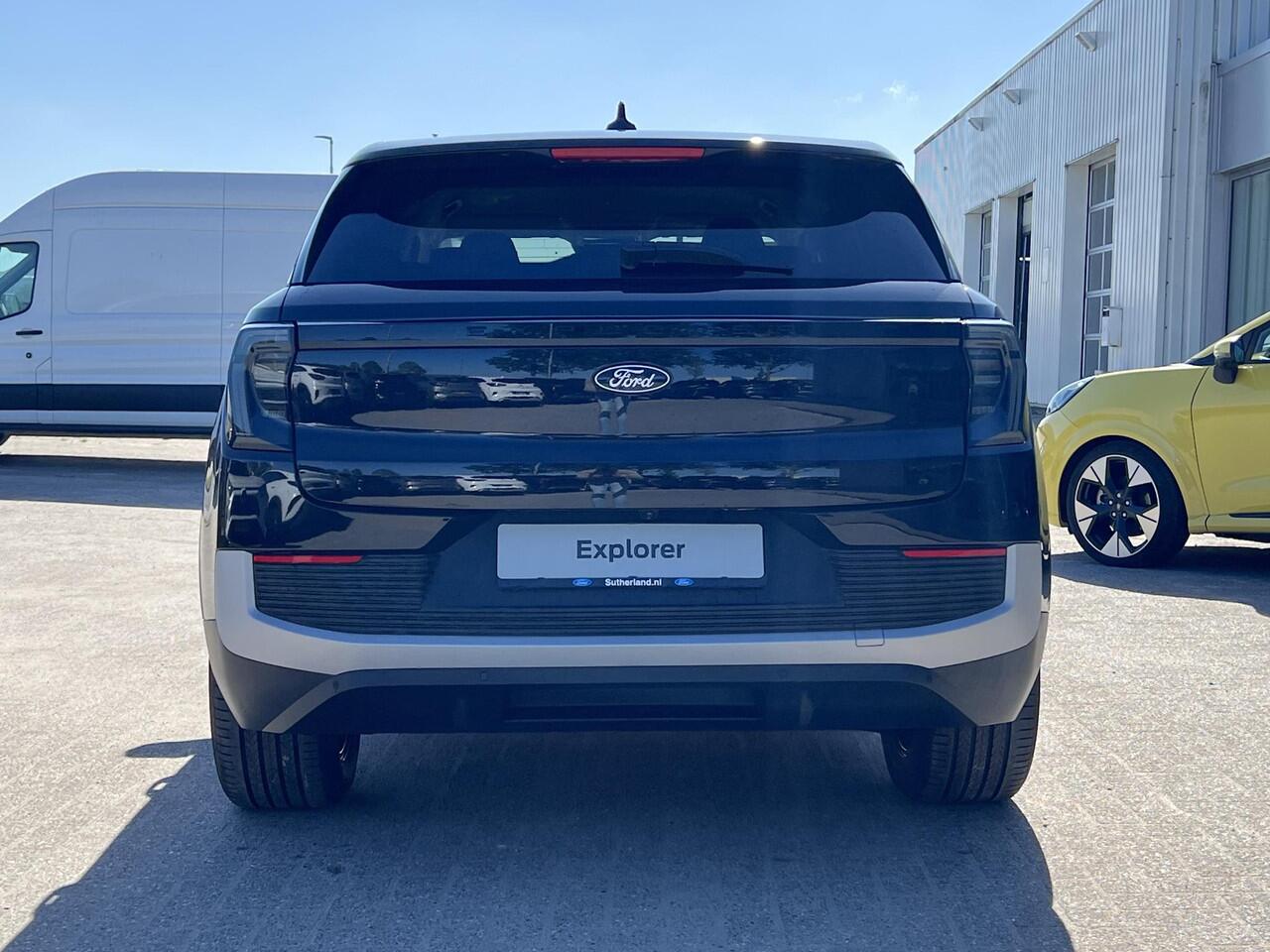 Ford EXPLORER Extended Range RWD 77 kWh Ford Voorraad | Zuid | Adaptieve cruise control | Stuurwiel verwarming | stoelverwarming | Achteruitrijcamera