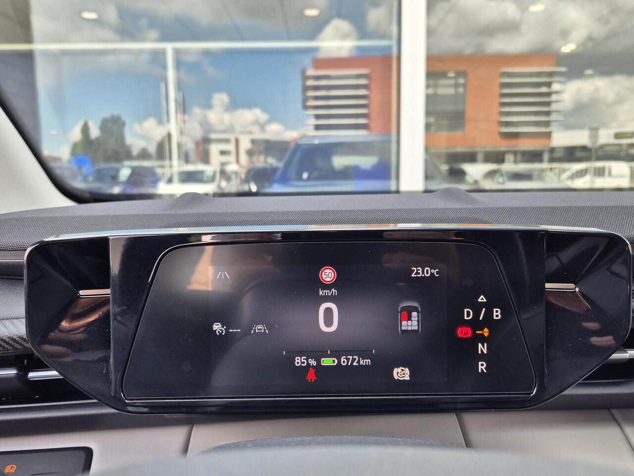 Ford EXPLORER Premium Extended Range RWD 77 kWh | Massage stoelen | Stoelverwarming | Achteruitrijcamera | Elektrische achterklep | 20 inch velgen