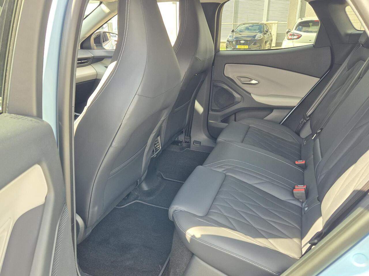 Ford EXPLORER Premium Extended Range RWD 77 kWh | Massage stoelen | Stoelverwarming | Achteruitrijcamera | Elektrische achterklep | 20 inch velgen