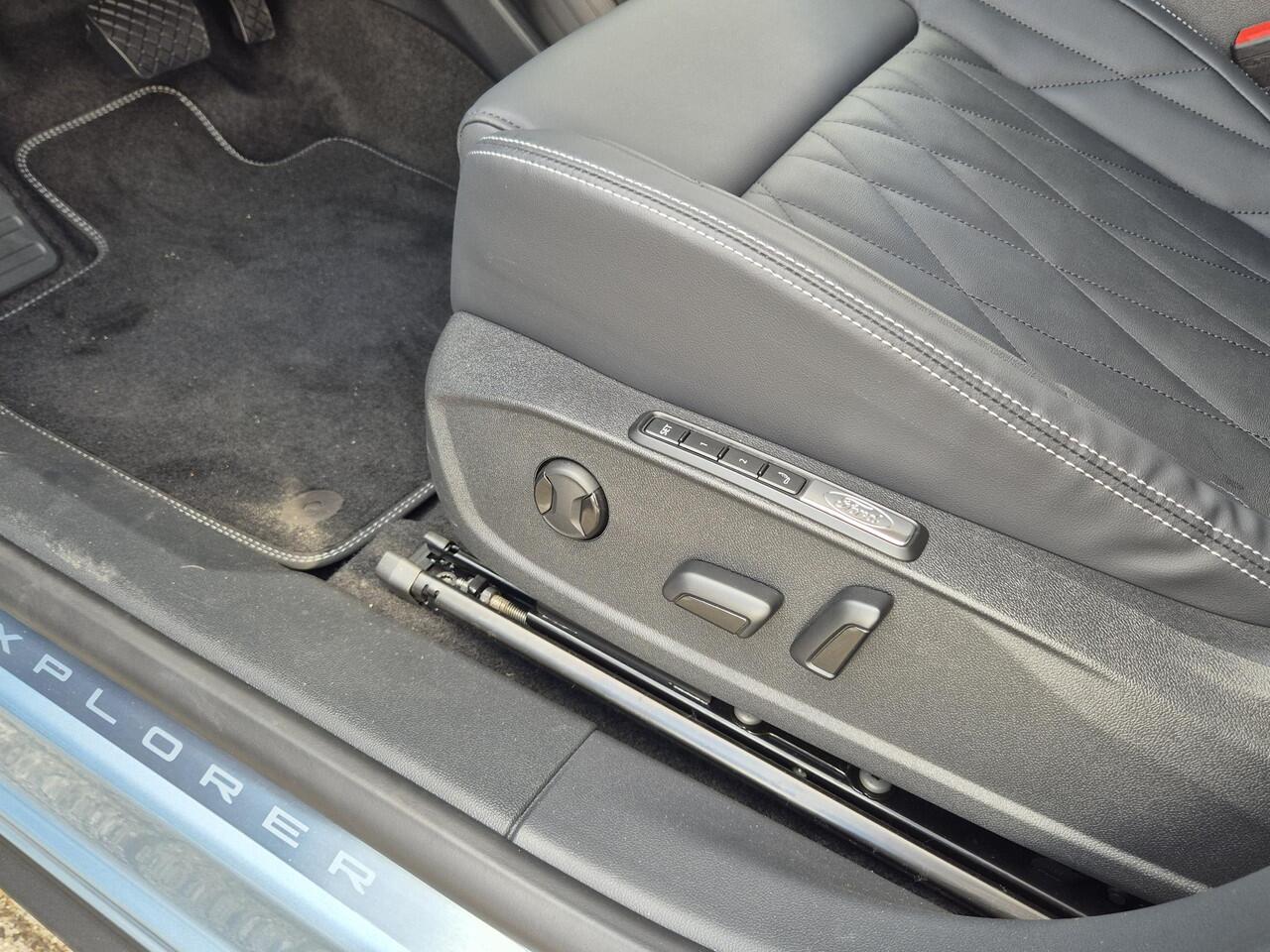 Ford EXPLORER Premium Extended Range RWD 77 kWh | Massage stoelen | Stoelverwarming | Achteruitrijcamera | Elektrische achterklep | 20 inch velgen