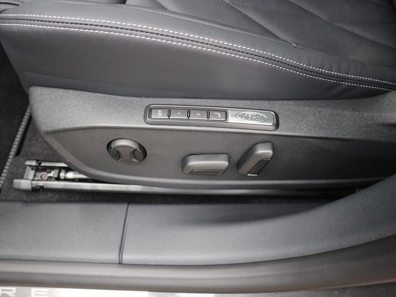 Ford EXPLORER Premium Extended Range RWD 77 kWh * PANO * GRATIS 21" LICHTMETAAL * ADAP CRUISE * BLIS *