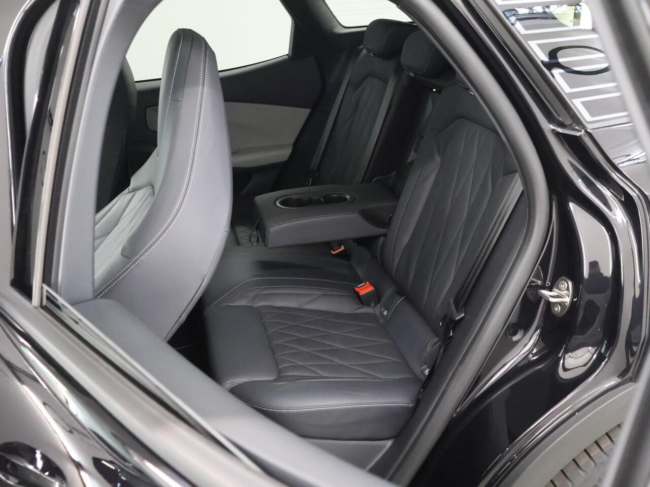 Ford EXPLORER Premium Extended Range RWD 77 kWh | Trekhaak | Panoramadak | Head-Up | 360° Camera | Matrix Led | Navigatie |