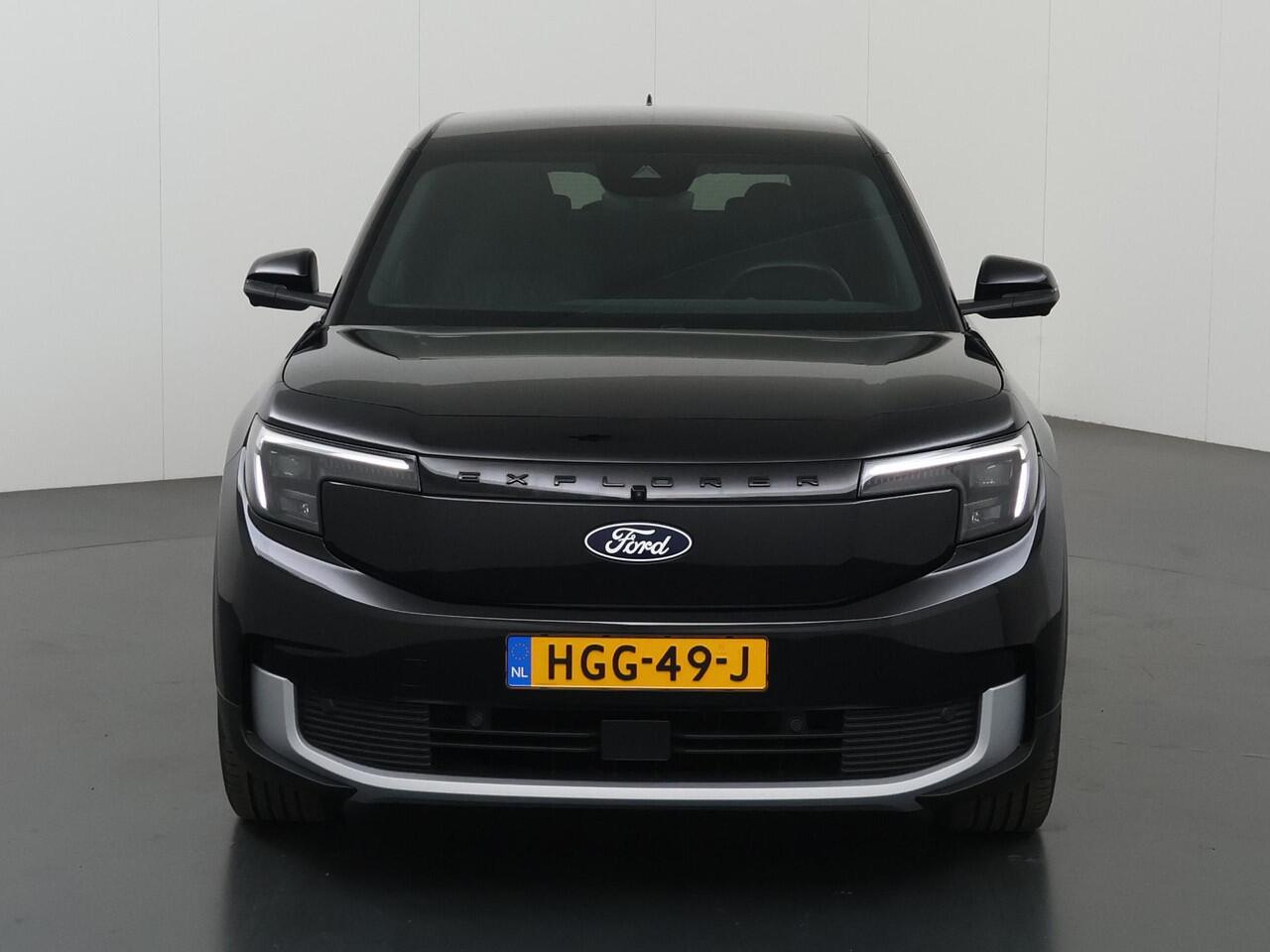 Ford EXPLORER Premium Extended Range RWD 77 kWh | Trekhaak | Panoramadak | Head-Up | 360° Camera | Matrix Led | Navigatie |