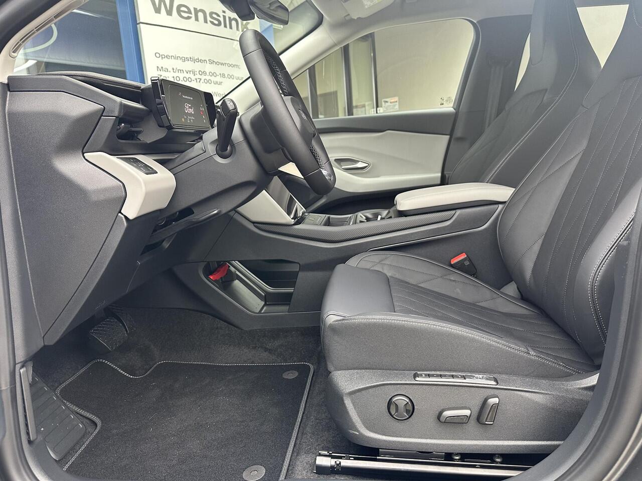 Ford EXPLORER Premium Extended Range RWD 77 kWh Driver assistance pack | B&O Premium audio