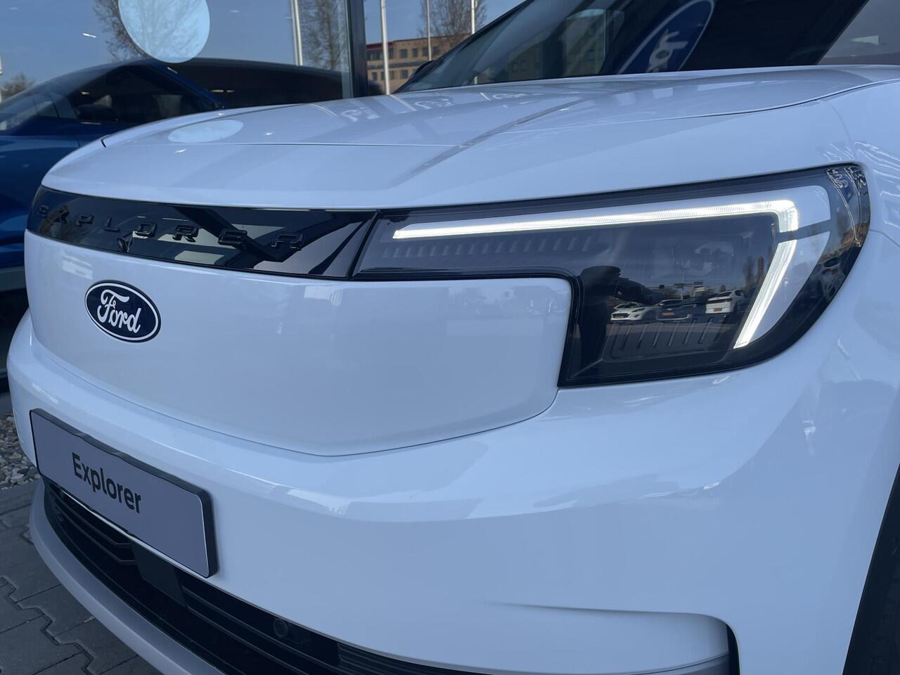 Ford EXPLORER Select Extended Range RWD 77 kWh ¤ 4000,- Voordeel| AGR Comfort stoelen | Elektrisch wegklapbare trekhaak | Driver Assistance Pack |
