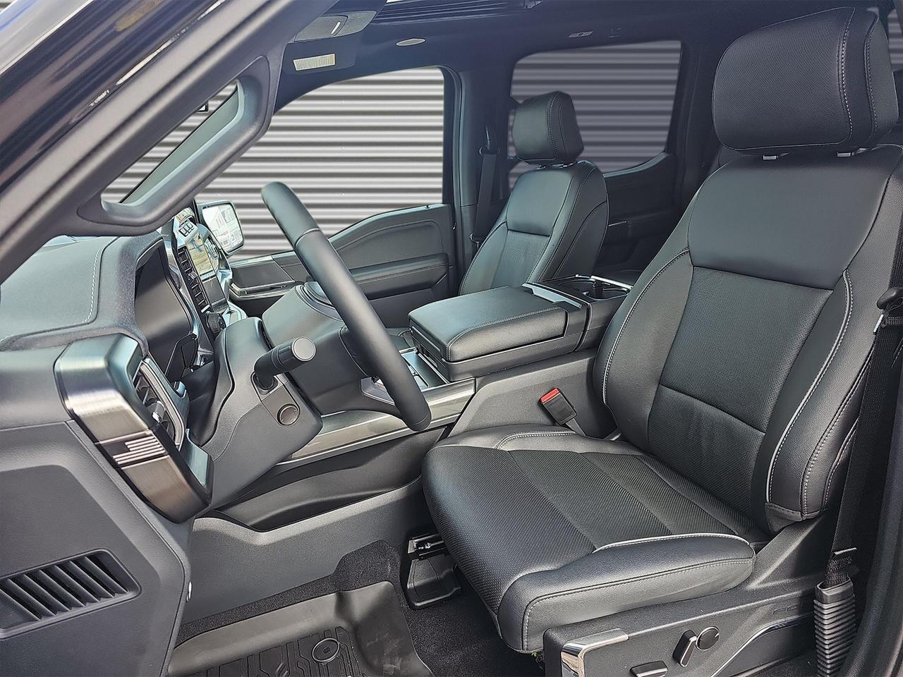 Ford F-150 LARIAT SPORT BAD ASS BOS