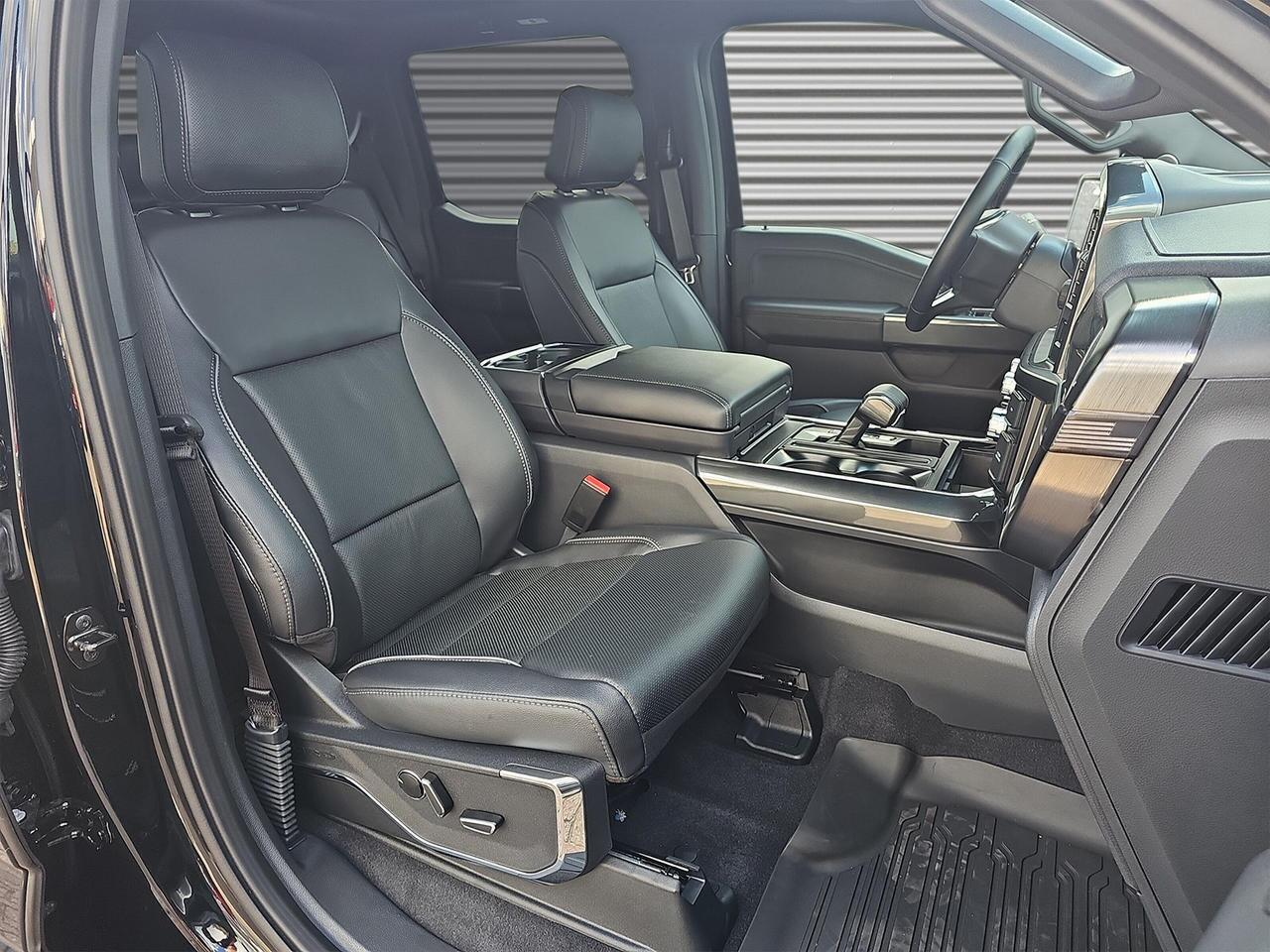 Ford F-150 LARIAT SPORT BAD ASS BOS