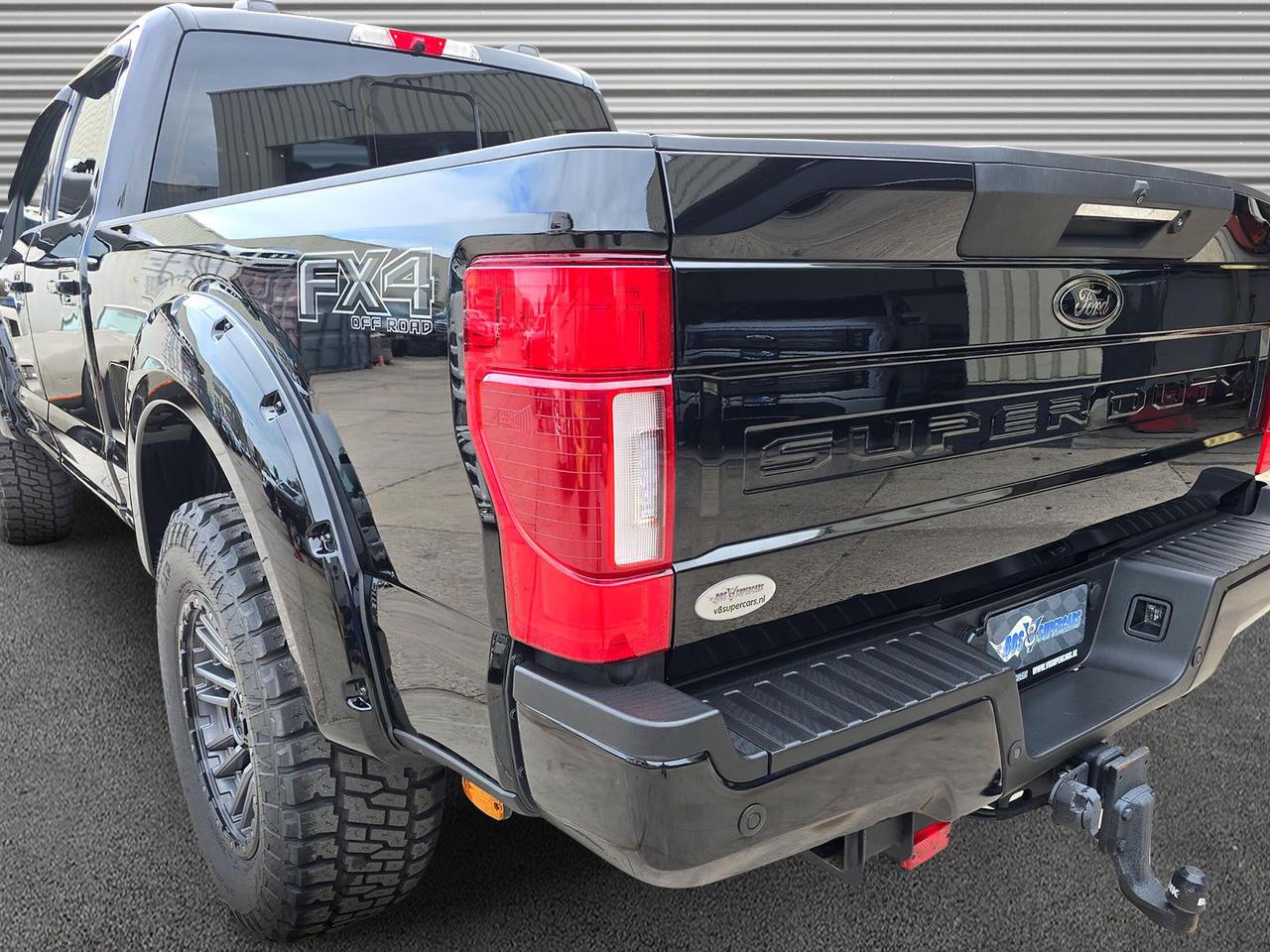 Ford F-250 SUPER DUTY LARIAT SUPERCHARGED BIG ASS BOS