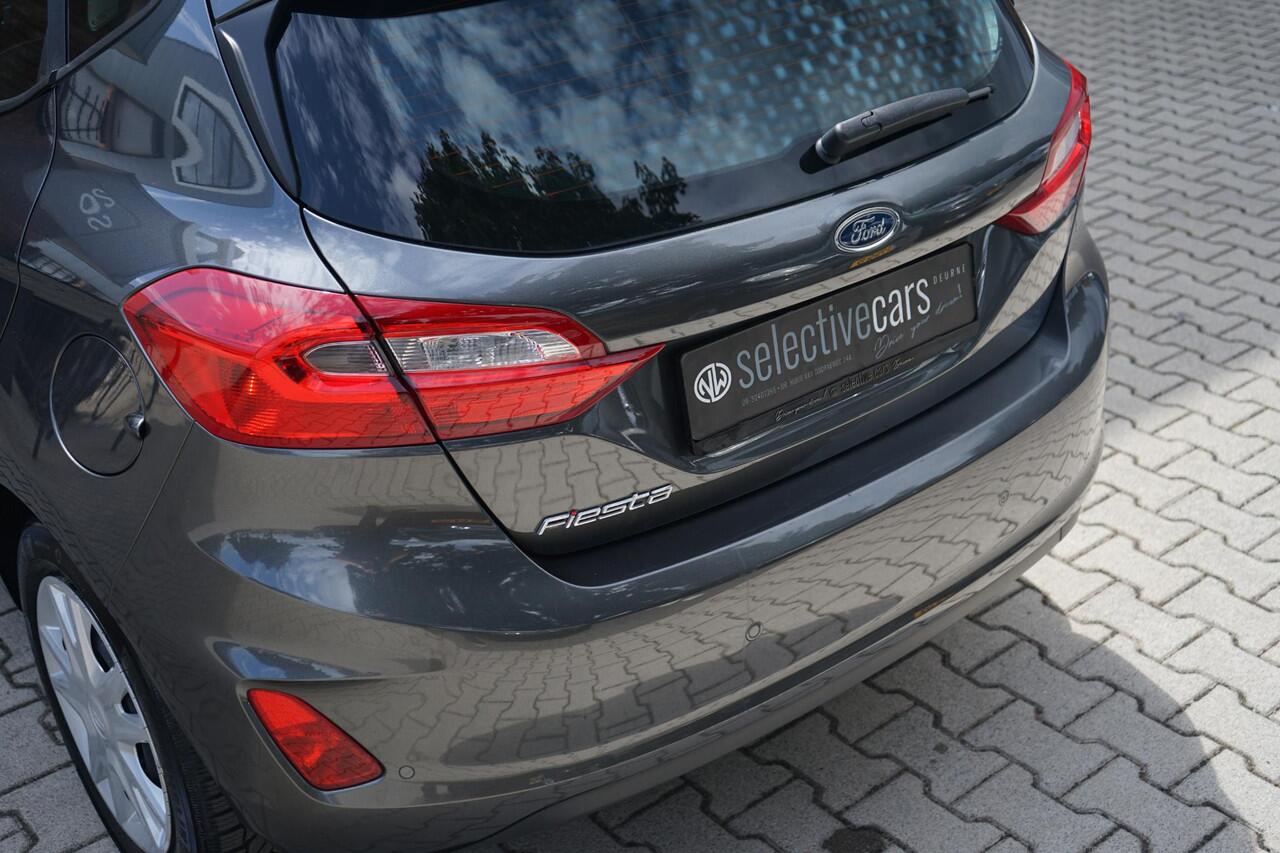 Ford FIESTA 1.1 Cool& Connect , 5-deurs, Magnetic Gray, Applink, Navi, PDC, 1e eigenaar.