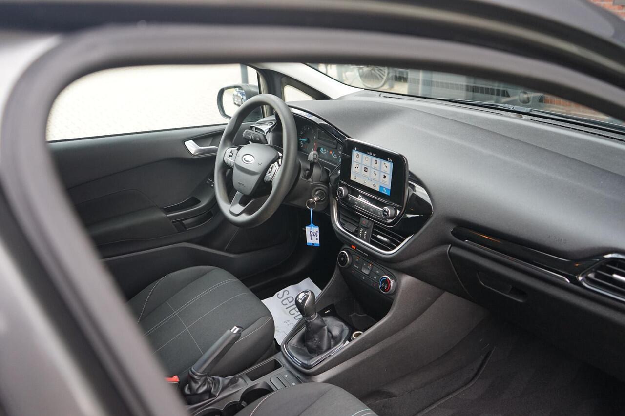 Ford FIESTA 1.1 Cool& Connect , 5-deurs, Magnetic Gray, Applink, Navi, PDC, 1e eigenaar.