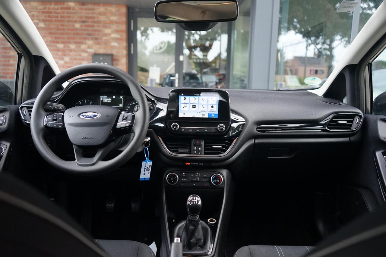 Ford FIESTA 1.1 Cool& Connect , 5-deurs, Magnetic Gray, Applink, Navi, PDC, 1e eigenaar.