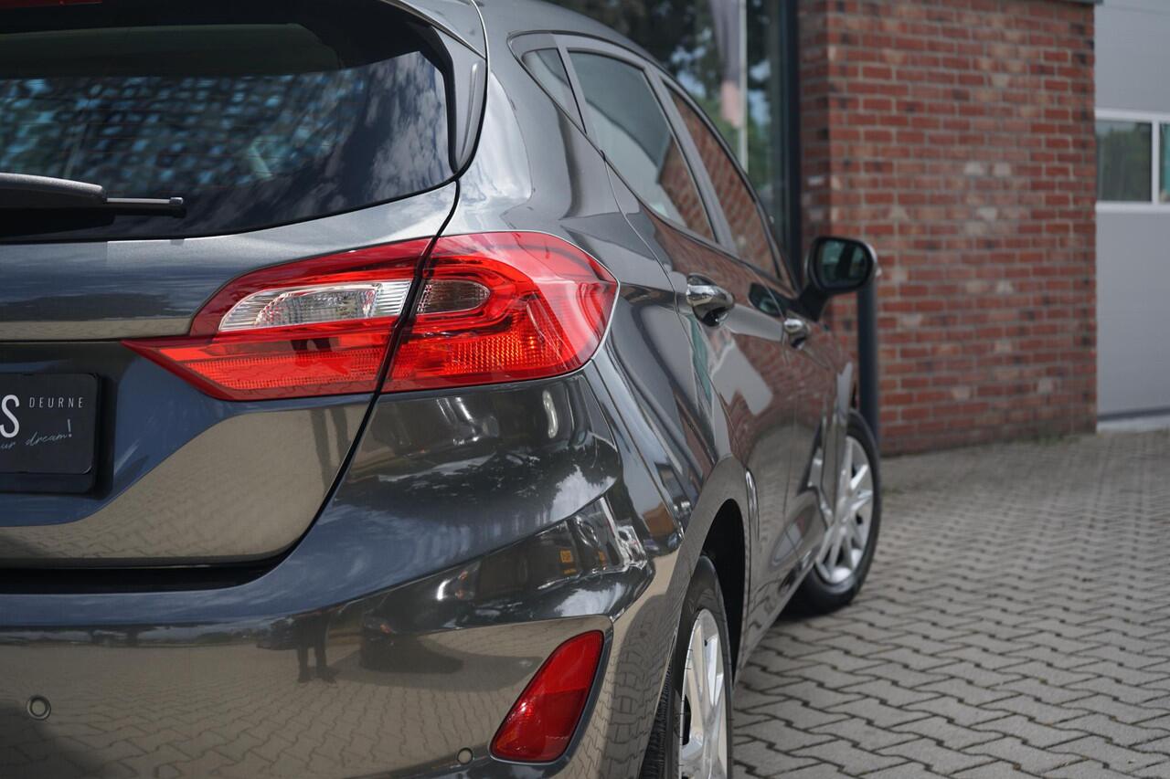 Ford FIESTA 1.1 Cool& Connect , 5-deurs, Magnetic Gray, Applink, Navi, PDC, 1e eigenaar.