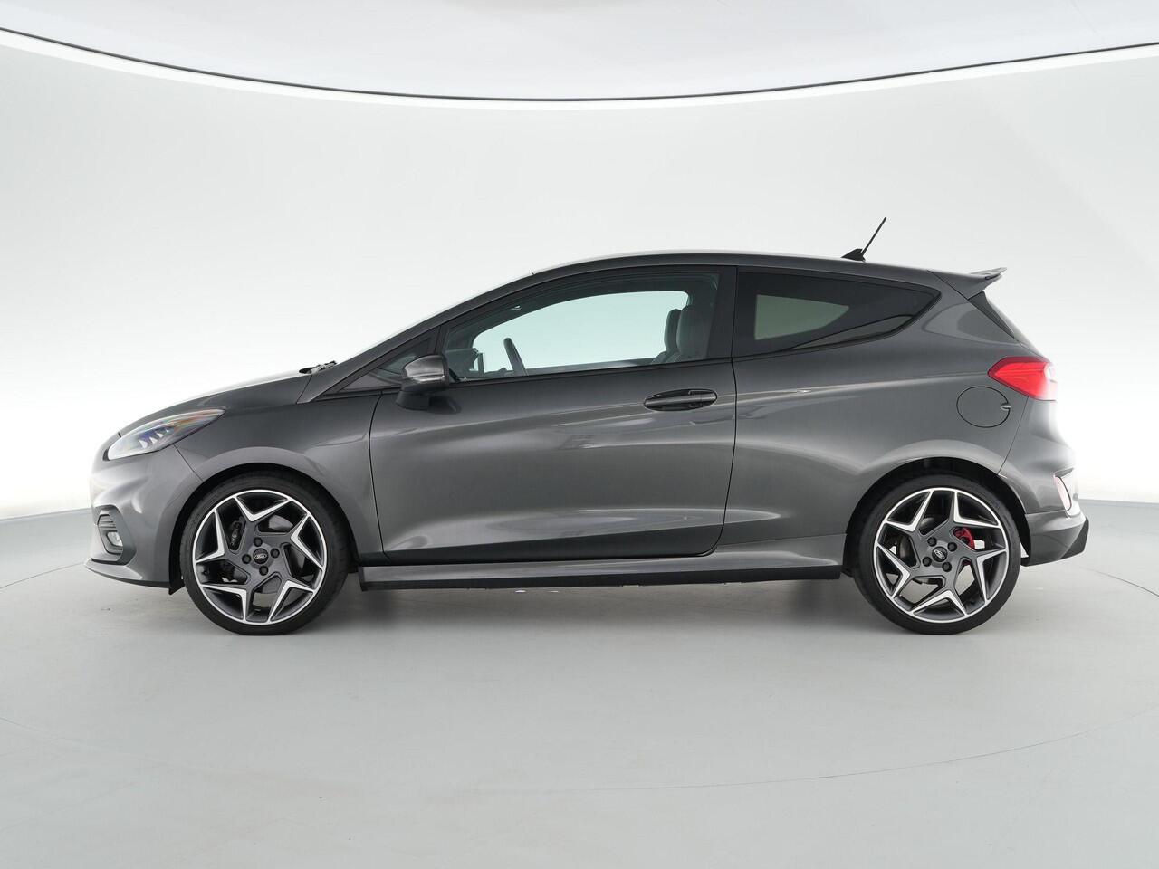 Ford FIESTA ST-3 1.5 200pk PERFORMANCE PACK |sper differentieel|launch control|B&O|Apple Carplay|blind spot|parkeercamera|DAB|LED|winterpack|18" lichtmetalen velgen|