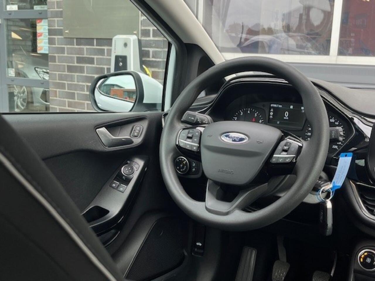 Ford FIESTA 1.1 TREND 5DRS AIRCO - CRUISE - PDC ORG. NL