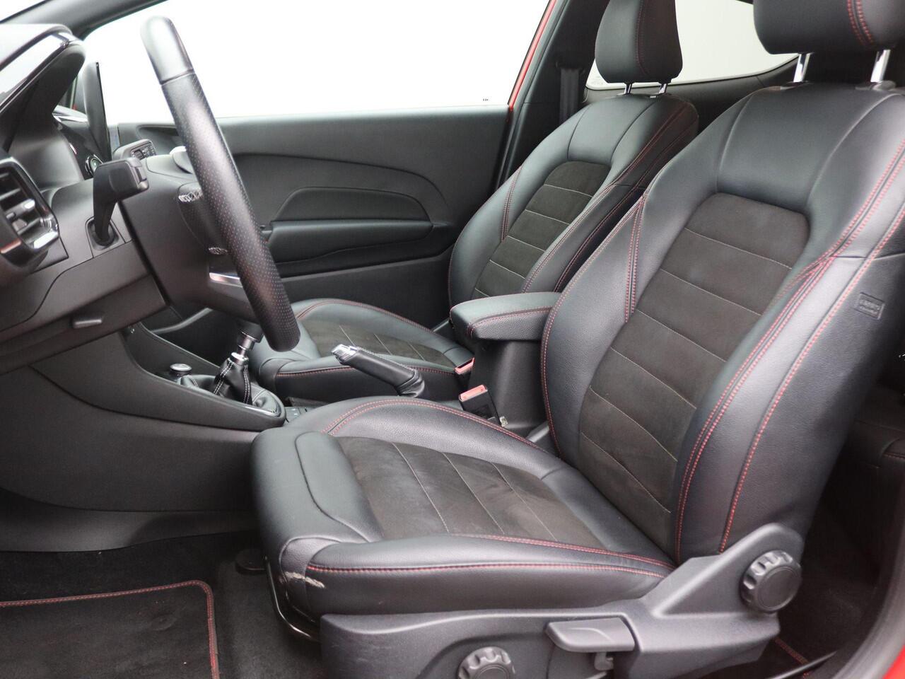 Ford FIESTA 1.0 EcoBoost ST-Line 125PK Navi, Apple Carplay/Android Auto, Clima, PDC Achter, Cruise Controle, Voorruitverwarming, 17" LM Velgen, Lane Assist