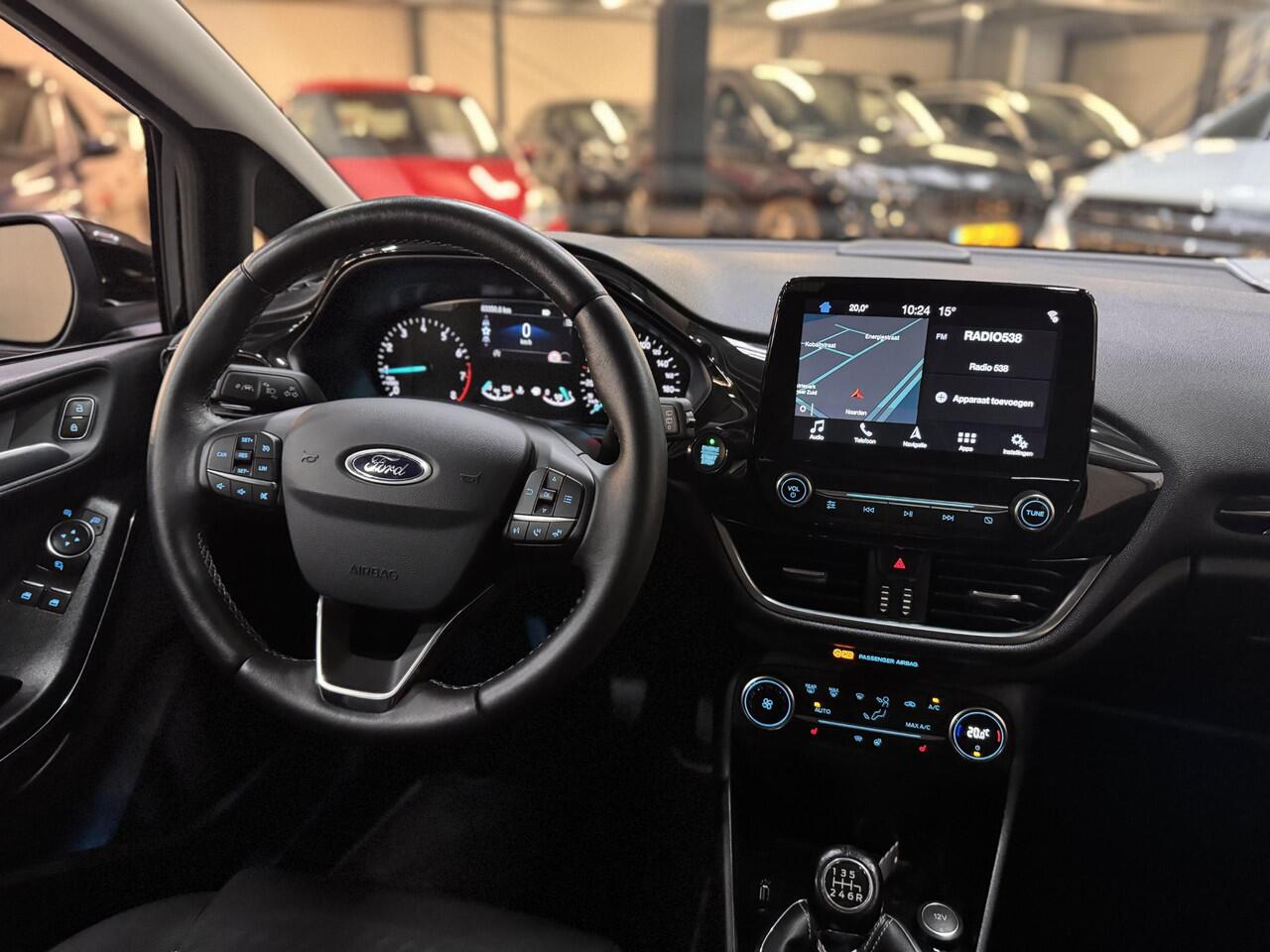 Ford FIESTA 100pk EcoBoost Titanium Navi Camera Winter Parking pack Climat Cruise DAB+ Dealeronderhouden