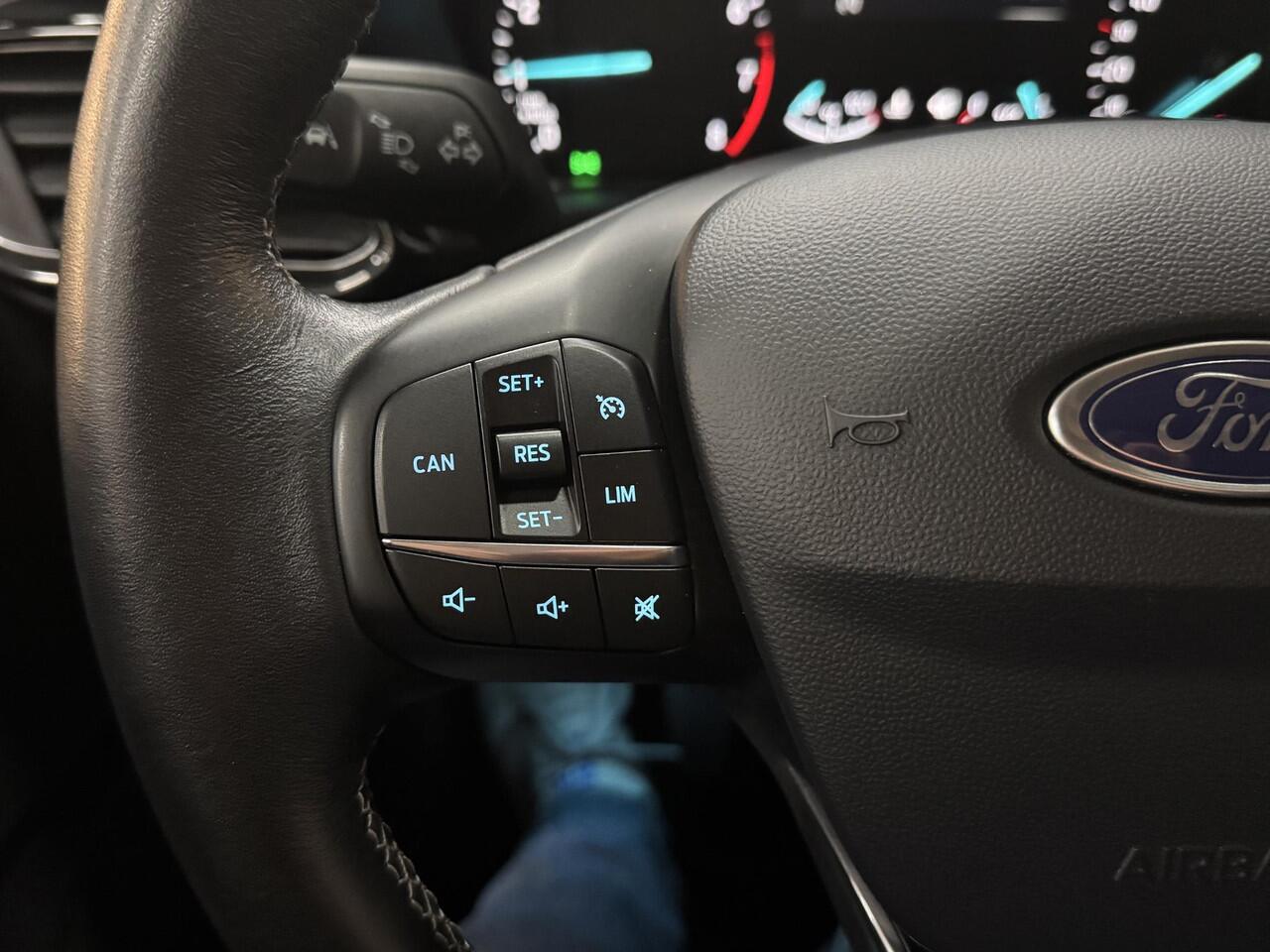 Ford FIESTA 100pk EcoBoost Titanium Navi Camera Winter Parking pack Climat Cruise DAB+ Dealeronderhouden