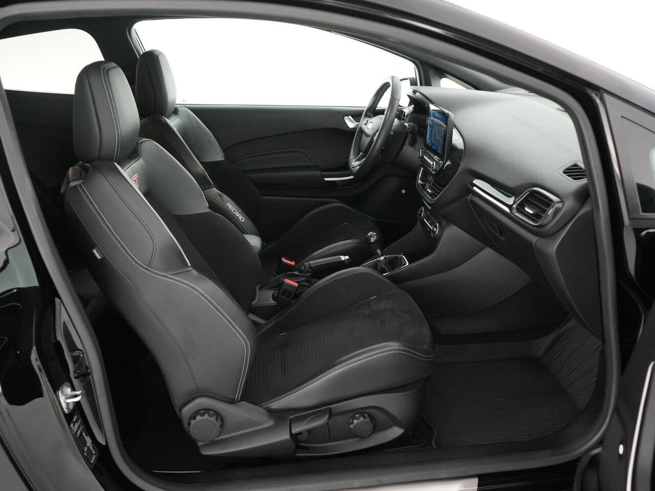 Ford FIESTA ST-3 1.5 200pk |dealer onderhouden|Milltek|Maxton|sper diff|launch control|B&O|Apple Carplay|BLIS|