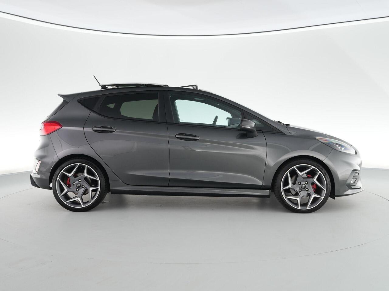 Ford FIESTA ST-3 1.5 200pk |dealer onderhouden|panoramadak|B&O|Apple Carplay|LED-koplampen|lane assist|cruise control|winterpack|18"|