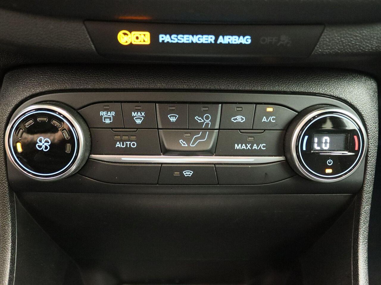 Ford FIESTA 1.0 EcoBoost ST-Line | Apple CarPlay & Android auto | Cruise control | Climate control | parkeersensoren achter | DAB |