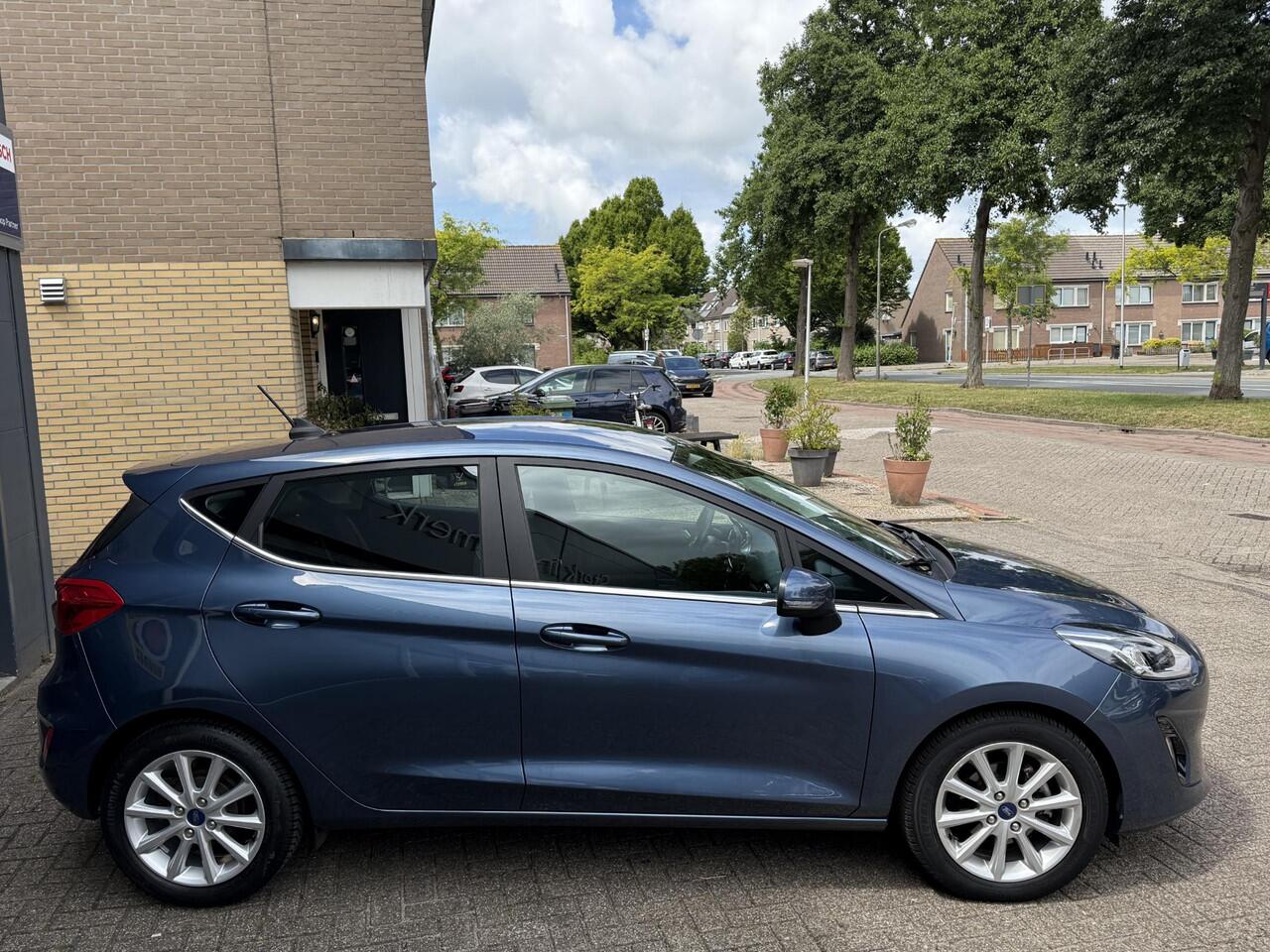 Ford FIESTA 1.0 EcoBoost Titanium Automaat / Airco clima/ Navigatie/ Cruise/ Apple carplay/ LED/ LMV