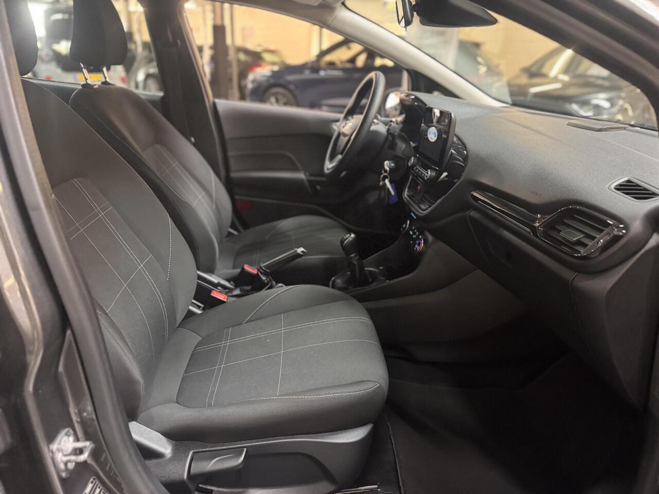 Ford FIESTA 1.1 85pk Trend Navi Cruise Voorruitverwarming Apple Carplay All Seasons Dealeronderhouden