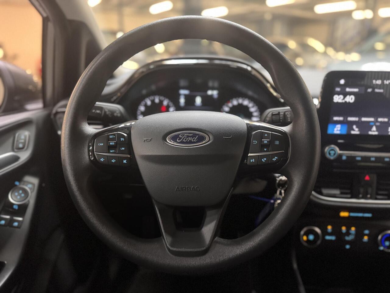 Ford FIESTA 1.1 85pk Trend Navi Cruise Voorruitverwarming Apple Carplay All Seasons Dealeronderhouden