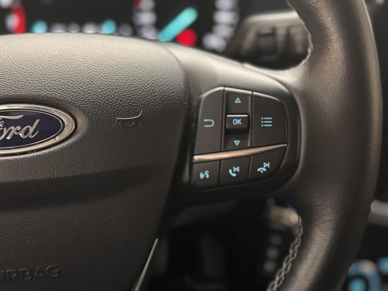 Ford FIESTA 95pk Titanium Climat Cruise Control Trekhaak Apple Car Play Dealeronderhouden 5drs