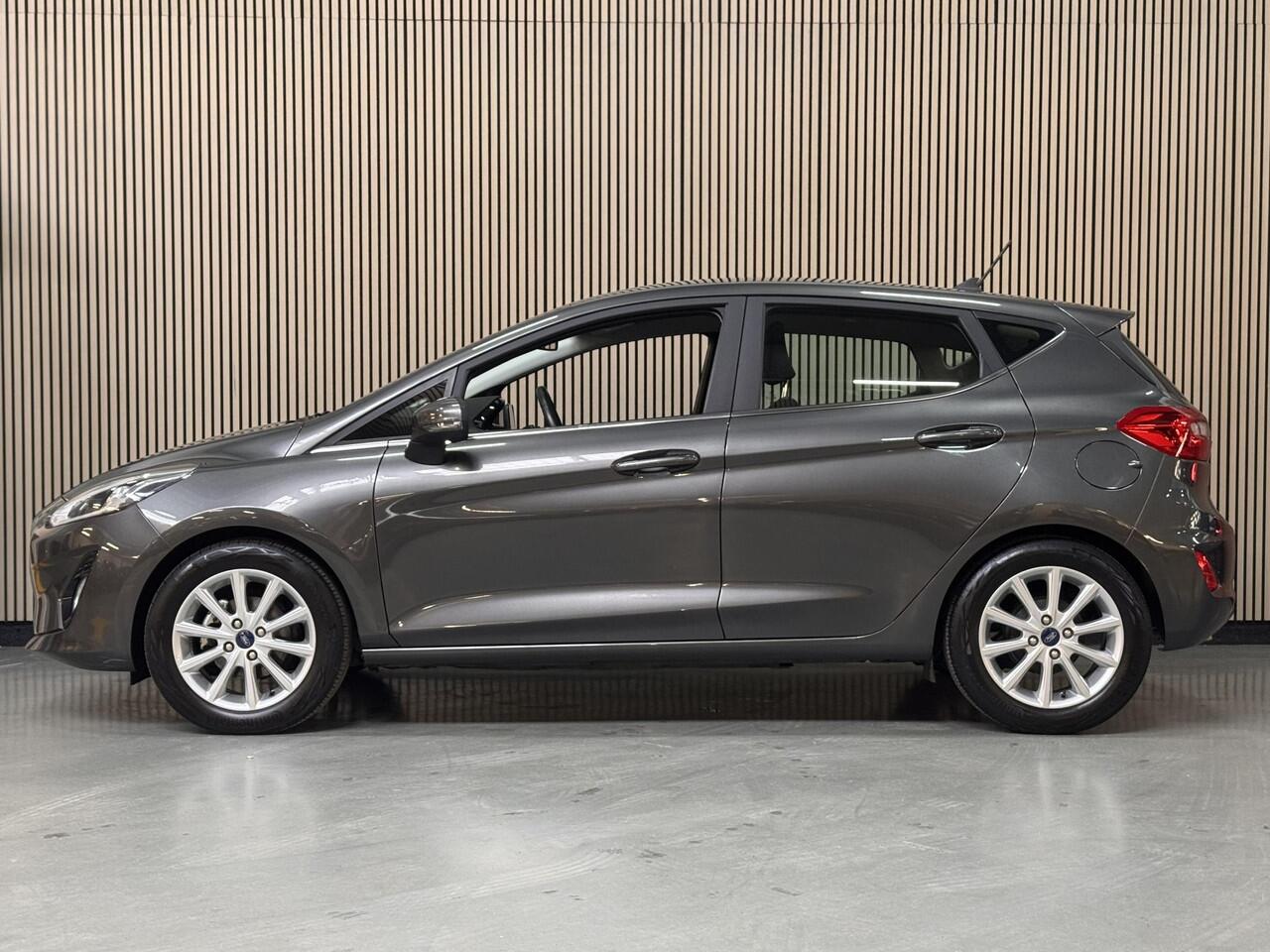 Ford FIESTA 95pk Titanium Climat Cruise Control Trekhaak Apple Car Play Dealeronderhouden 5drs