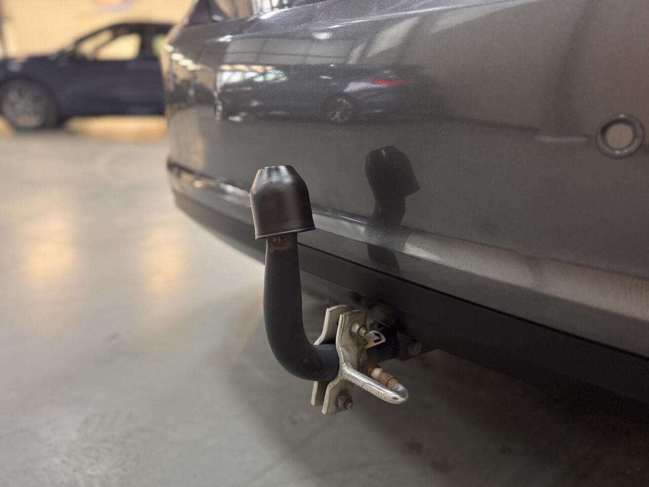 Ford FIESTA 95pk Titanium Climat Cruise Control Trekhaak Apple Car Play Dealeronderhouden 5drs