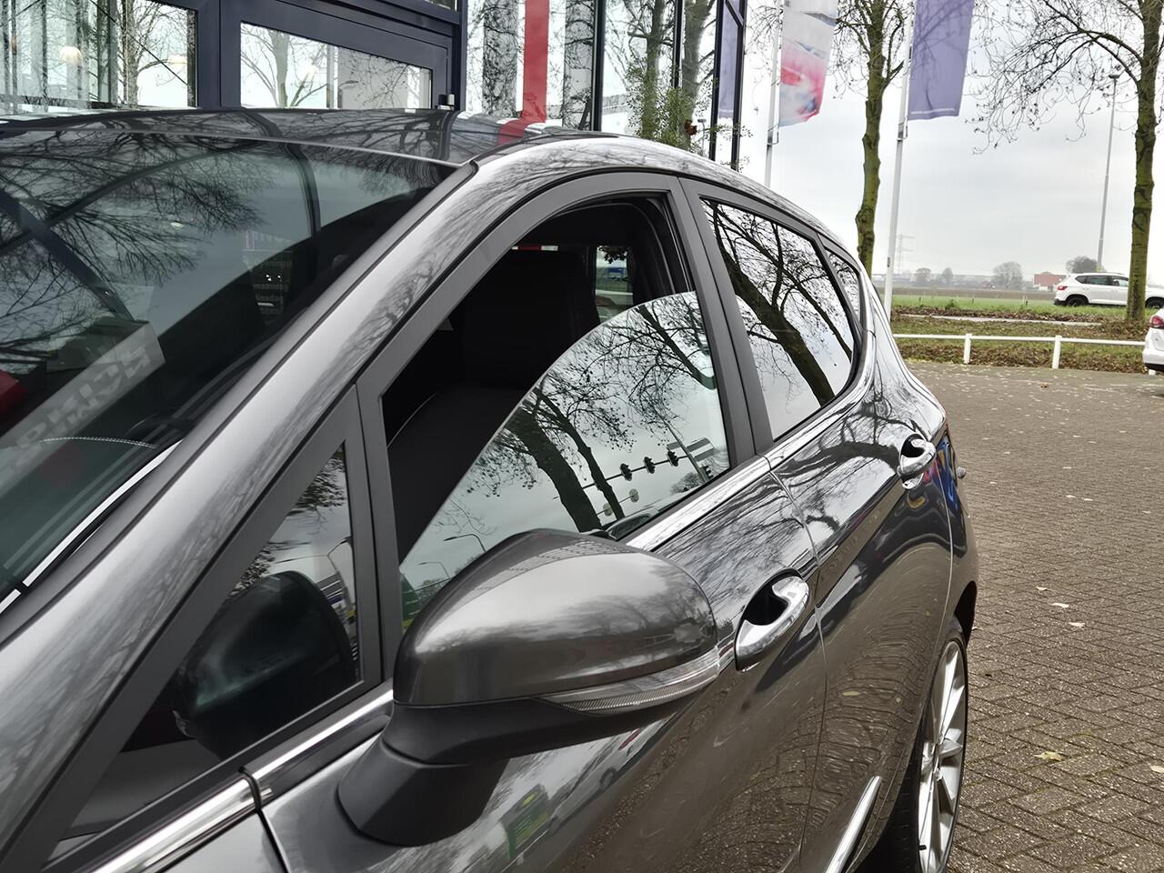 Ford FIESTA 1.0 EcoBoost 125PK Vignale | Winterpakket | Navigatie | Climate Control | Cruise Control | Parkeersensoren | LM Velgen