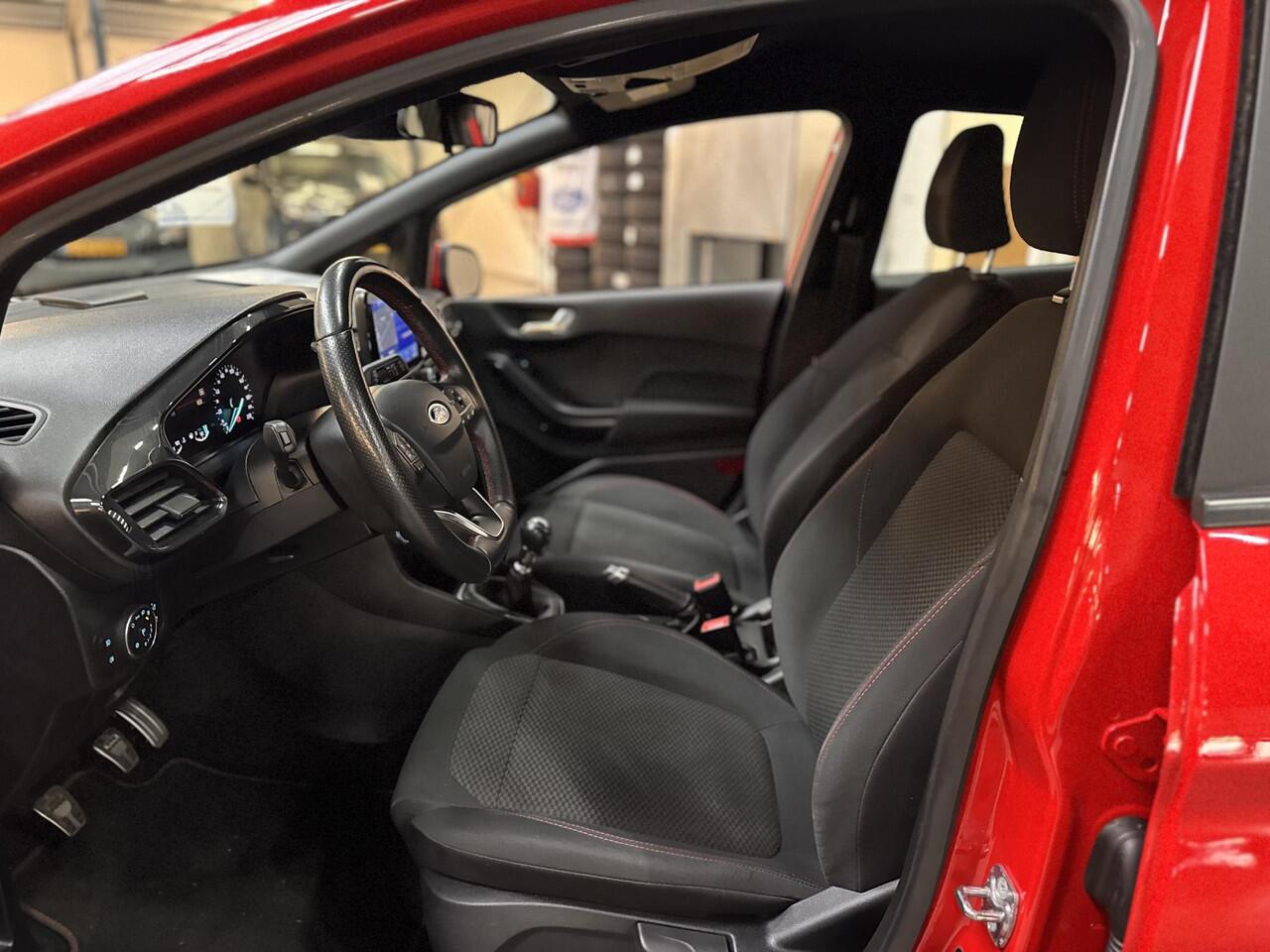 Ford FIESTA 100pk ST-Line Navi Climat Adaptive Cruise Winter pack Parkeersensoren Dealeronderhouden