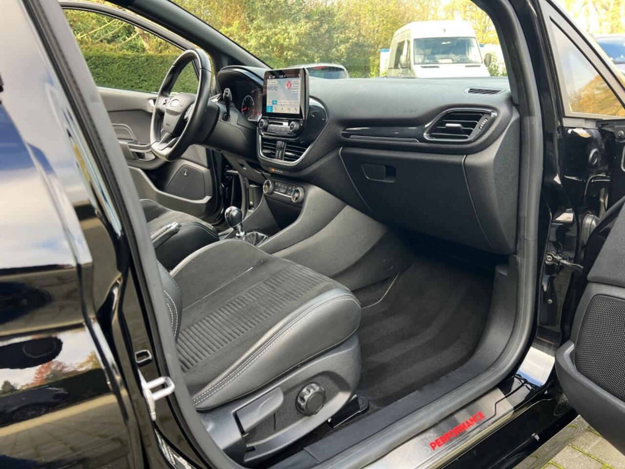 Ford FIESTA ST-3 1.5 Ecoboost 200 PK LED BenO Carplay Keyless