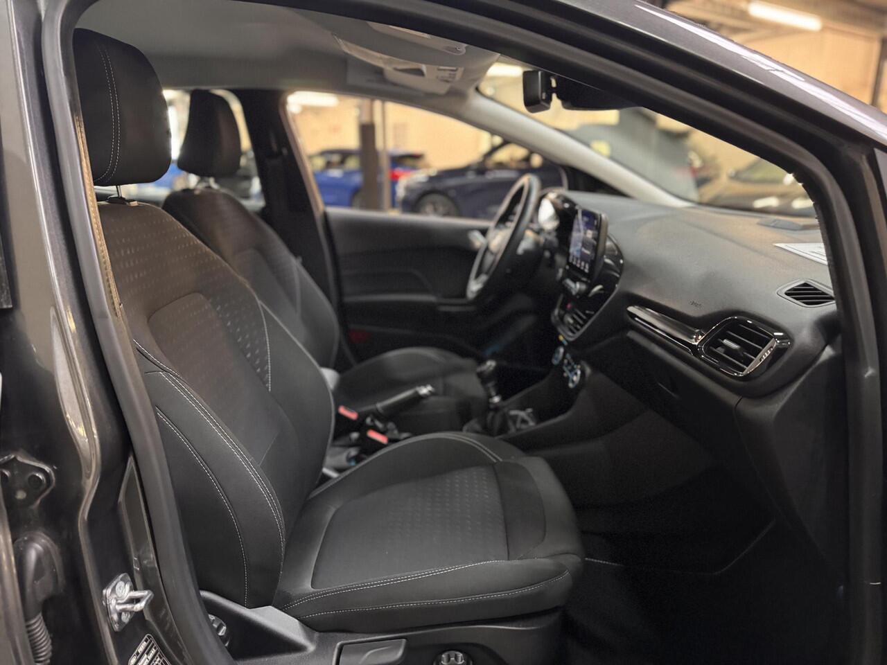 Ford FIESTA 100pk Titanium Navi Camera B&O Adap Cruise Voorruitverwarming Parking pack Dealeronderhouden