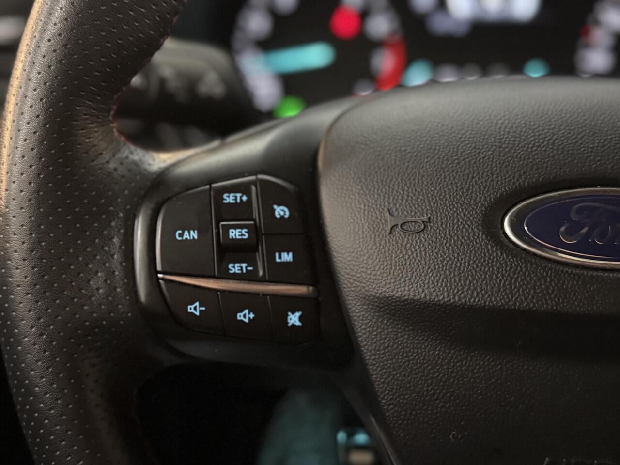 Ford FIESTA 95pk ST-Line Navi Climat Cruise Winter pack ST Dakspoiler Privacy Glass Dealeronderhouden