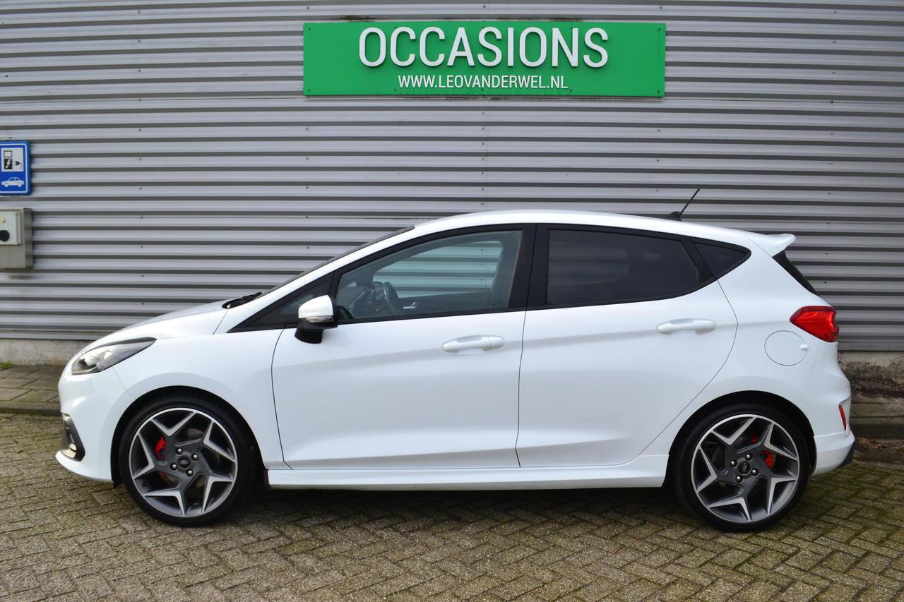 Ford FIESTA 1.5 ECOBOOST ST-3|200PK|RECARO|NAVI